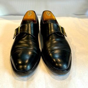 Mens Ferragamo size 10D, black, monk strap, cap toed shoes.